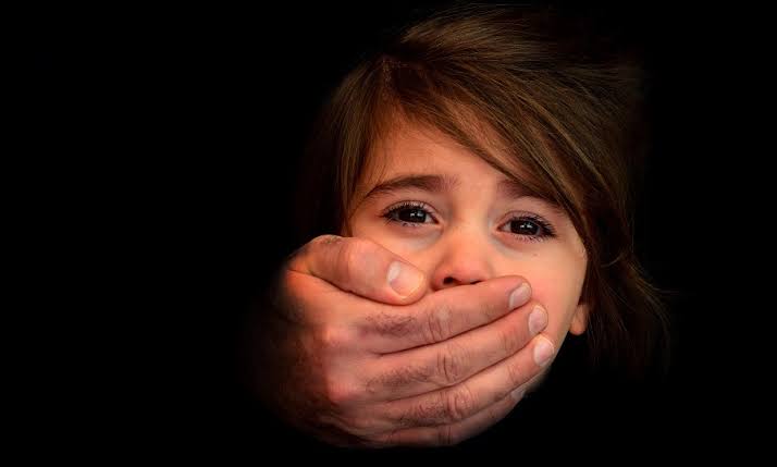 التوعية ضد الإعتداء والتحرش بالأطفال